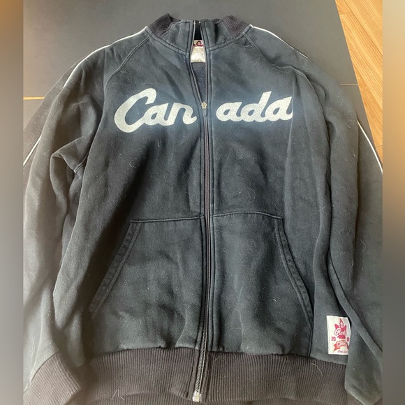 ROOTS CANADA SALT LAKE CITY RARE VINTAGE SWEATER - Picture 2 of 5